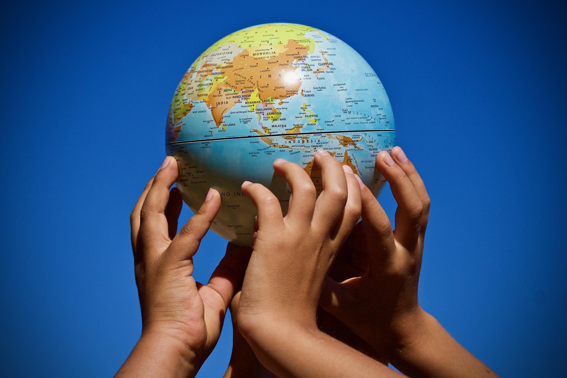 /ateneo/pari-opportunita/.content/immagini/globe-g9c15a8d70_1920.jpg?__scale=w:500,h:350,t:2