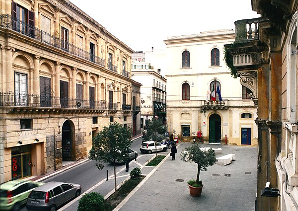 /strutture/poli-decentrati/.content/immagini/palazzo-moncada-sede-consorzio.jpg?__scale=w:520,h:340,t:2